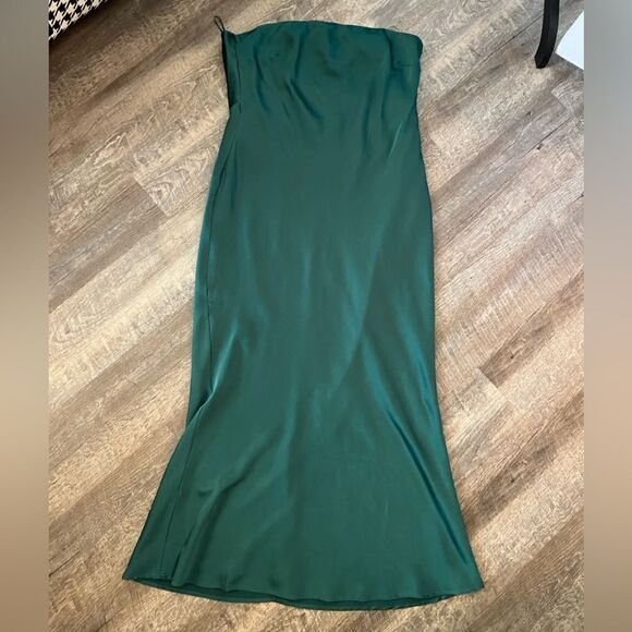 Sugarlips Plus Open Back Satin Maxi Dress- Size 2X - Picture 2 of 8